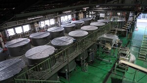 世界で評価される国産ウイスキー「KANOSUKE」の原点は焼酎造りにあり――多彩な蒸留酒を生み出す小正醸造を訪ねて