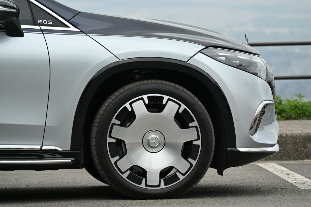 メルセデス・マイバッハ EQS 680 SUV