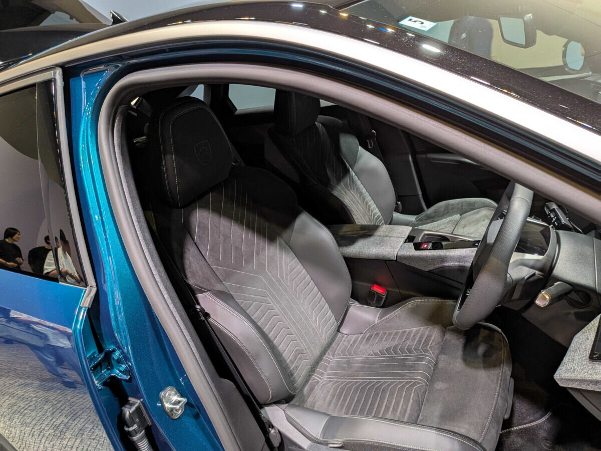 プジョーの新型「3008」