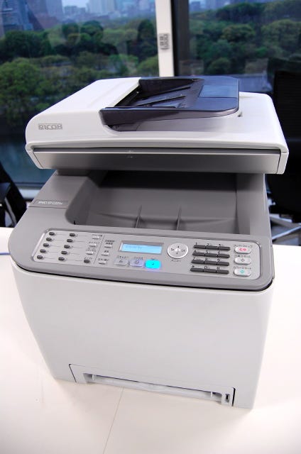 リコー、「スキャンtoフォルダ」対応小型A4レーザーMFP「IPSiO SP C221SF」 | TECH+（テックプラス）