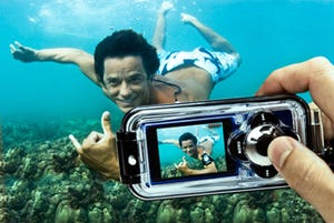 iPod nanoで水中撮影!? 完全防水ケース「Capture Waterproof case」