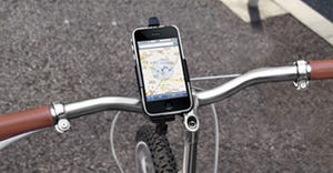 iPhoneを自転車のGPSに! ハンドルに取り付け可能なマウントアダプタ発売