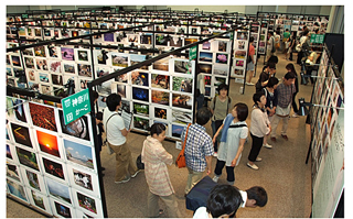 日本最大の参加型写真展「"PHOTO IS"10,000人の写真展2010」作品募集