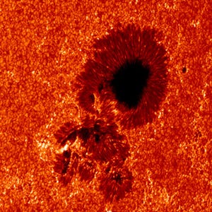 JAXAら、太陽観測衛星「ひので」の活用により白色光フレアの起源を解明