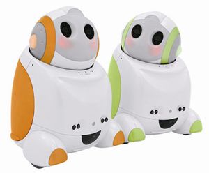 NECのロボット「PaPeRo」、認知症者の自立生活を支援するシステムに採用