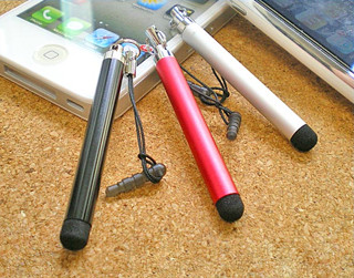 エバーグリーン、ストラップ型とペン型のスマートフォン用タッチペン発売