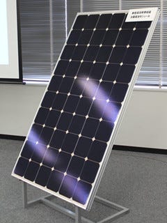 シャープ、新型高効率太陽電池を開発 - 年度内に堺工場で量産開始