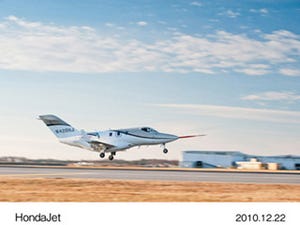 ホンダ、小型ビジネスジェット機「HondaJet」の初飛行成功を発表