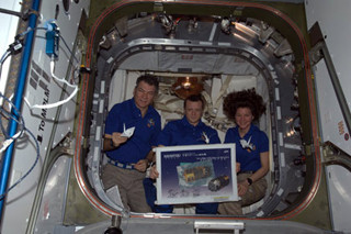 宙に願いを、宙から祈りを - ISSにて「こうのとり」2号機に折鶴を搭載