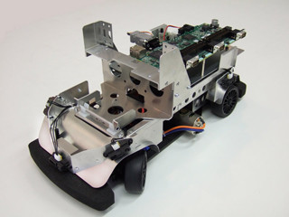 ZMP、NIの計測・制御ボードを搭載した1/10サイズロボットカーを発売