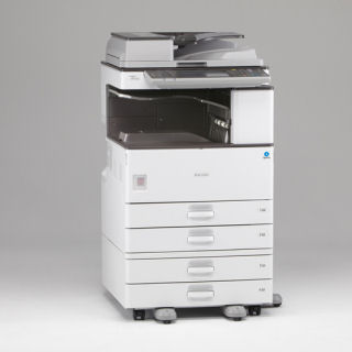 リコー、デザインを一新し両面印刷を標準搭載したA3モノクロ複合機