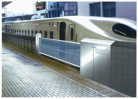 JR東海、東海道新幹線の新型ホームドアを東京駅に来春設置