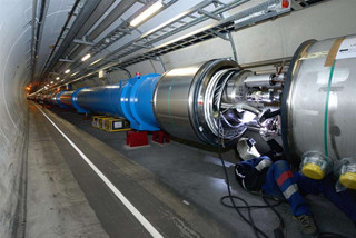 CERN、LHCの測定装置にADIのADCを採用 - 前世代比100倍の分解能などを実現