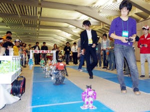 大阪ロボットフェスタ2011 - 第1回大阪マラソンをロボットマラソンで応援!