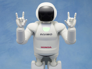 ホンダ、性能を大幅アップさせた3代目ASIMOを発表