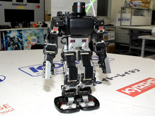 ロボットゆうえんち、「KHR-3HV コンプリート ROBO-ONEカスタム」を発表