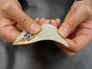 NEC、ICカードに内蔵可能な厚さ0.3mmの薄型有機ラジカル電池を開発