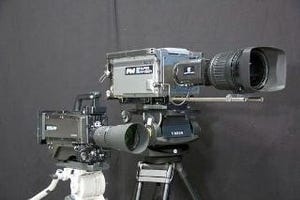 NHK、スーパーハイビジョン用小型カメラヘッドを開発