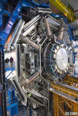 ATLAS実験とCMS実験、ヒッグス粒子とみられる新粒子の観測に成功
