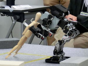 レスキューロボコンの未来形「電通大杯 ヒト型レスコン2012」開催
