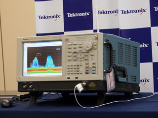 テクトロ、最大26.5GHzに対応したミッドレンジリアルタイムスペアナを発表