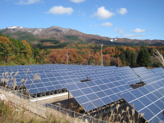 鳥取県の太陽光発電所が、発電管理システムにWindows Azureを採用