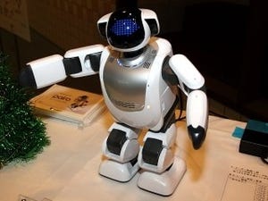 富士ソフト、小型ロボット「PALRO」を活用するコンテストを開催