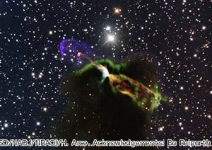 生まれたばかりの星からガスが激しく噴き出す様子 - アルマ望遠鏡