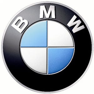自動車メーカーBMWのロゴの由来が"回転するプロペラを意匠化したもの"はウソ!? -広報さんに聞いてみた