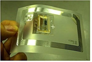 東大など、印刷で作れる有機薄膜トランジスタ回路で個体識別信号伝送に成功