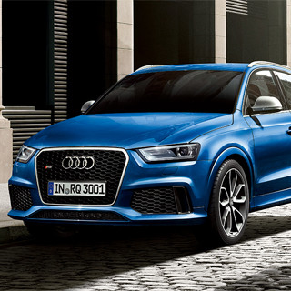 アウディ、「Audi Q3」にAPSリアビューカメラなどを搭載したRSモデルを追加