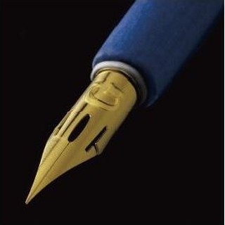 ゼブラ、プロ漫画家向けにチタンでコーティングした高級Gペンを発売