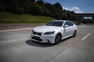 トヨタ、ITS世界会議に先立ち、自動運転技術の開発状況について公表