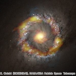 超巨大ブラックホールの質量は太陽の1.4億倍! - アルマ望遠鏡