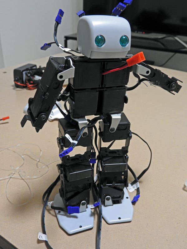 超初心者でもロボットを組み立てられるのか? - プレンプロジェクトの 