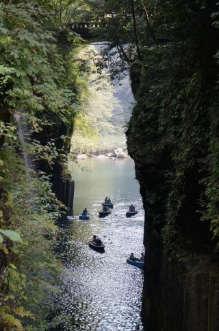 高千穂峡が「待ち時間解消アプリ」を導入した狙いとは?