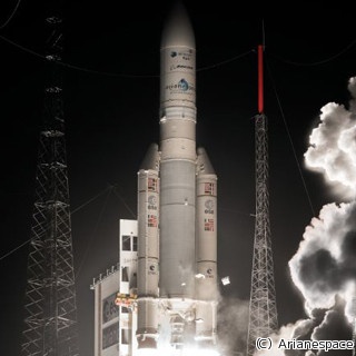 欧州の「アリアン5」ロケット、70機連続打ち上げ成功を達成