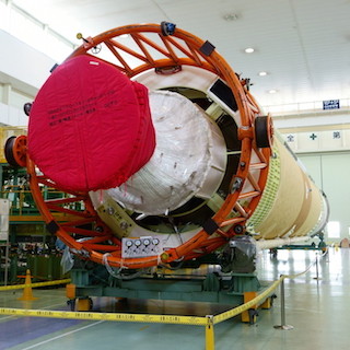 宇宙に咲く「ひまわり」と「夢」 - 三菱重工、H-IIAロケット31号機を公開