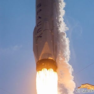 スペースX、2機の「オール電化衛星」の打ち上げに成功 - ロケット着地は失敗