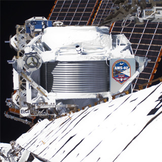 ISSのアルファ磁気分光器、反物質「反ヘリウム」を宇宙空間で検出か