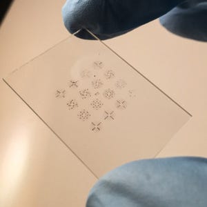 MIT、CNTスタンプを使ったナノスケール印刷技術を開発