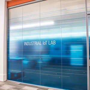 NI、オースティン本社に「NI Industrial IoT Lab」を開設