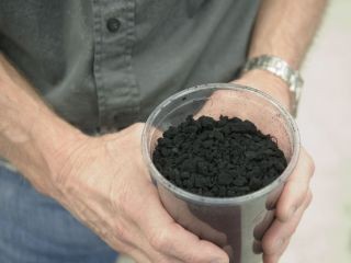 グラフェンの簡易な量産手法「材料ガス爆発法」を発見 - カンザス州立大