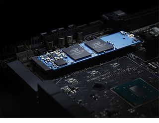Intel、高速メモリ「Optane」を4月から出荷開始