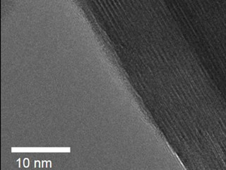 水の薄膜層によって二次電池の充放電が高速化する現象を発見 - NCSU