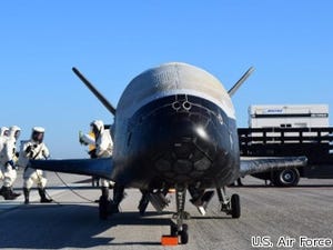 米空軍の無人スペース・シャトル「X-37B」、2年ぶりに宇宙から帰還