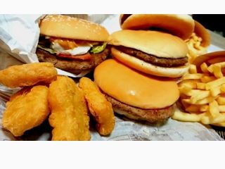 マクドナルド、ネットワーク障害復旧 - すべての客にお詫びの無料ドリンク