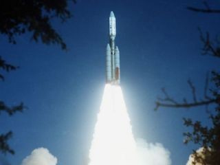 運用40年目を迎える宇宙探査機ボイジャー、今も太陽系外から交信続く