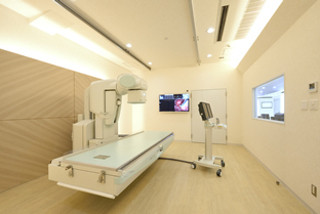 島津製作所、医療関連装置のショールームを改装 - 乳がん関連の展示強化