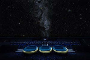 プラネタリウム“天空”、アンプラグド環境で音楽と星空を体感するイベント